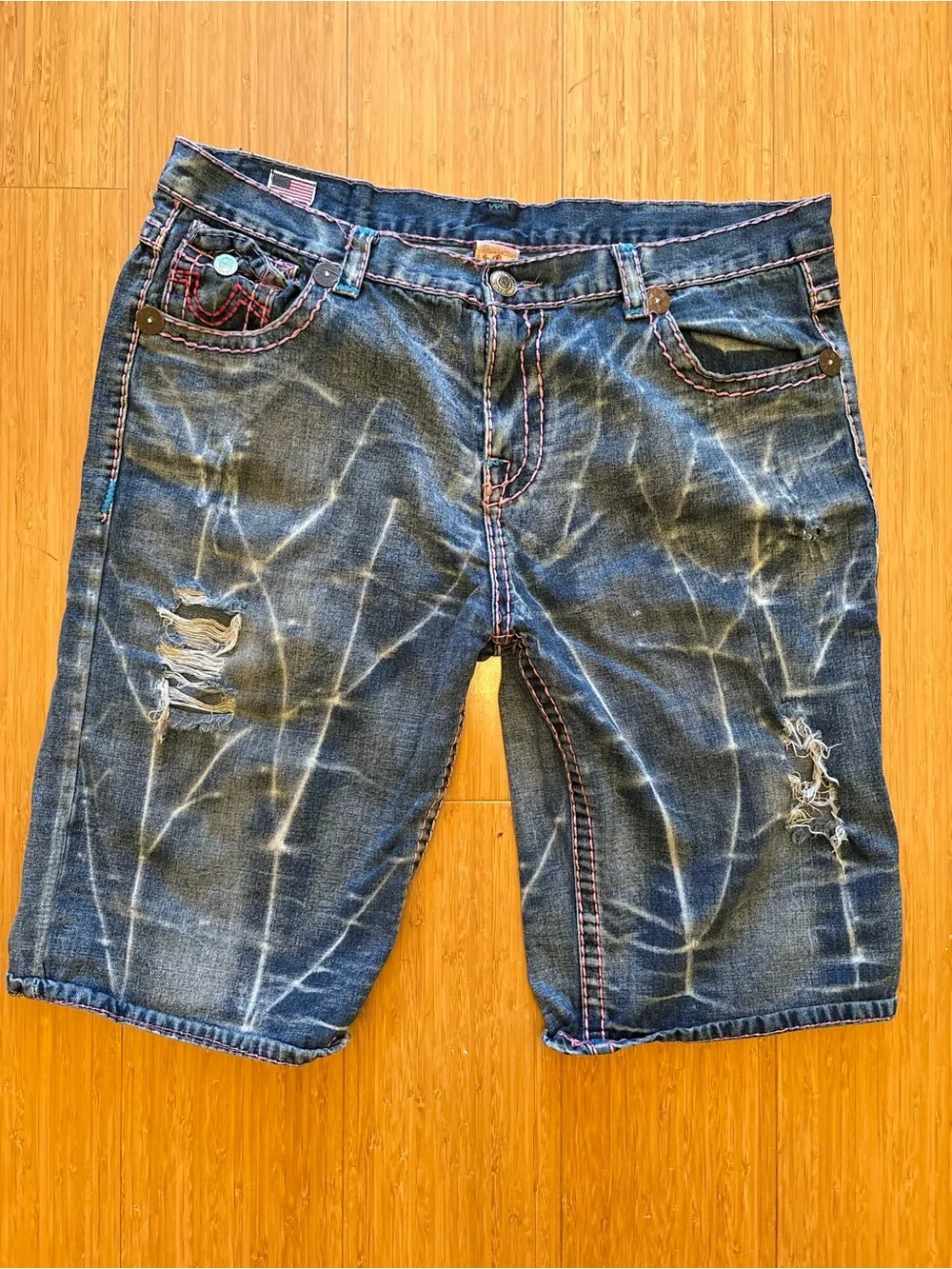 True Religion Men’s Denim Shorts Size 36 Distressed Ripped Pink Stitch Horseshoe